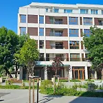Ika Delux Apartment